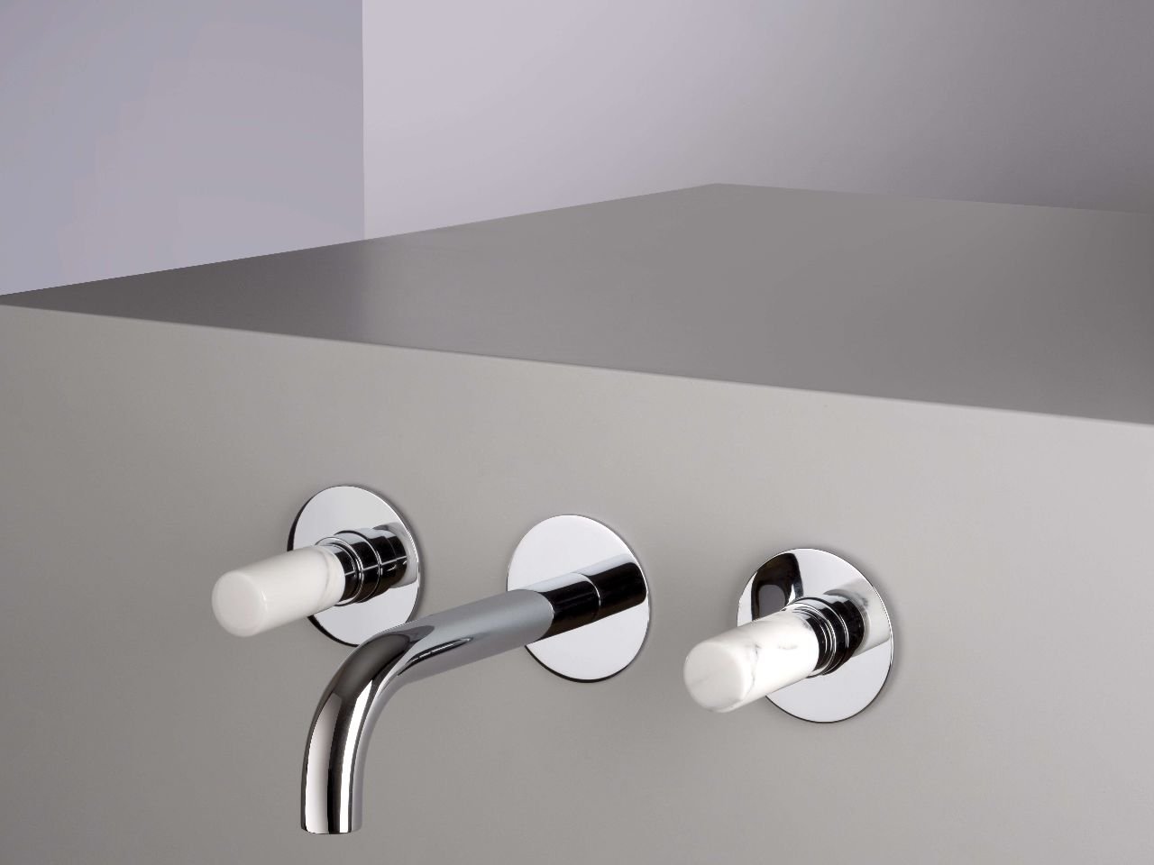 Design et matière : les robinets aux poignées en pierre naturelle